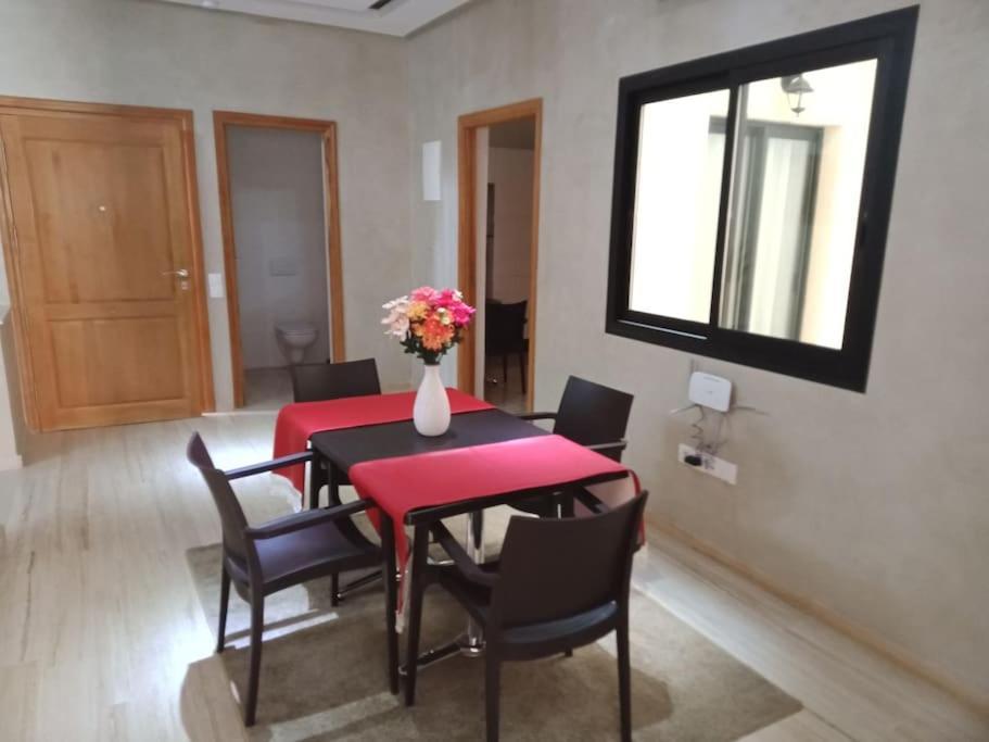 Suites Appartement Миделт Екстериор снимка
